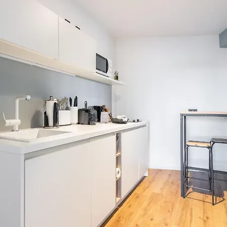 Limehome Porschestrasse